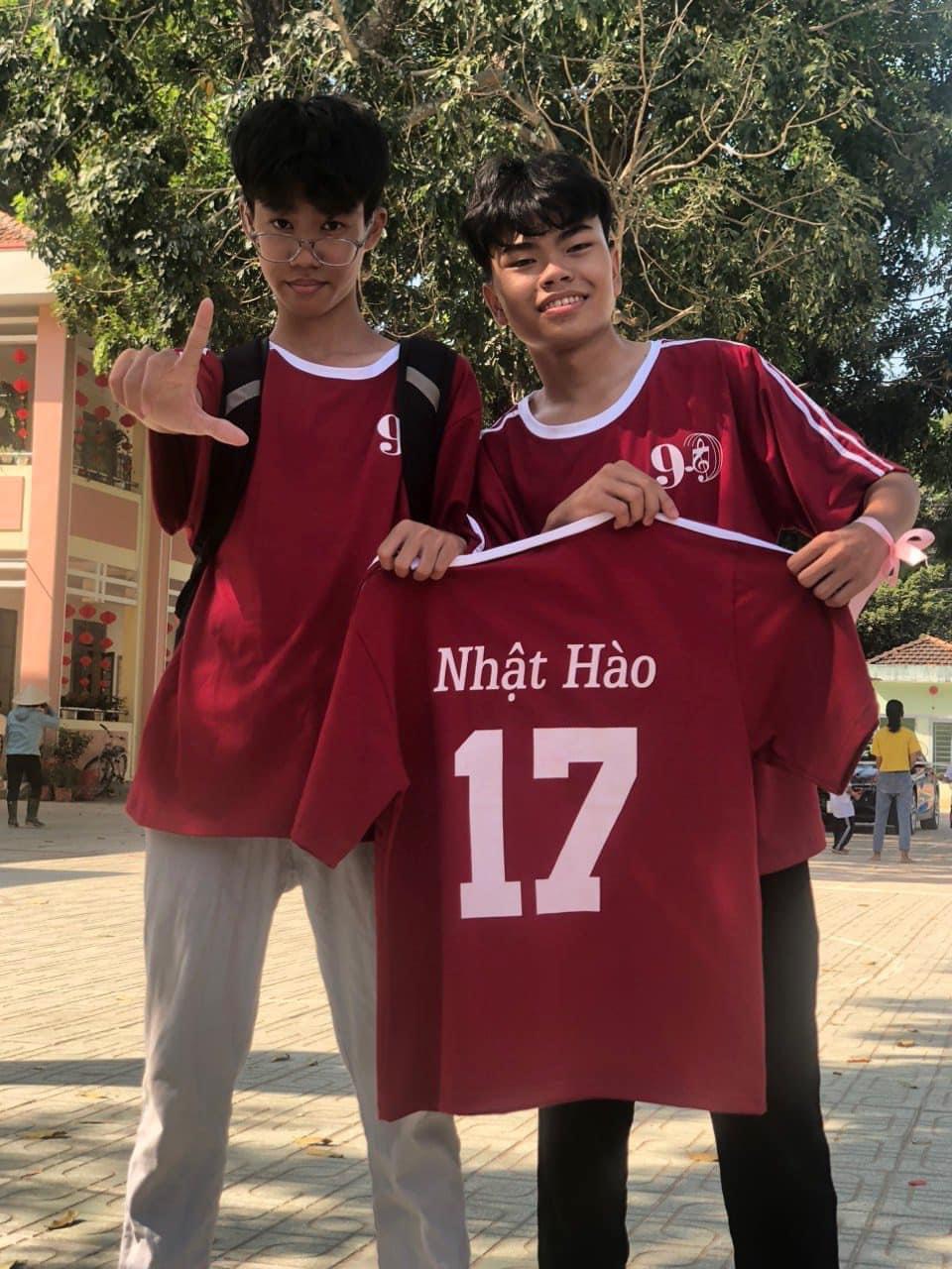 Áo in tên và số