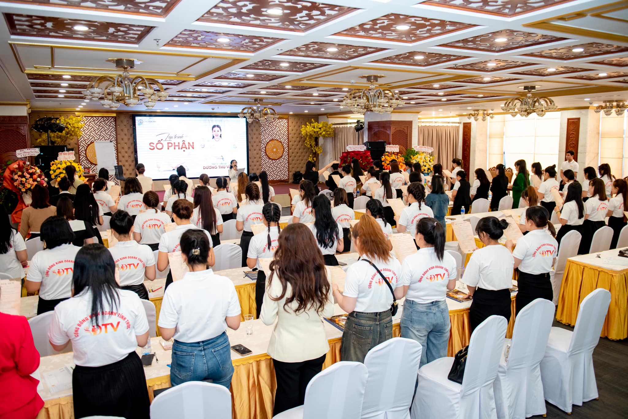 Nhà cung cấp đồng phục uy tín