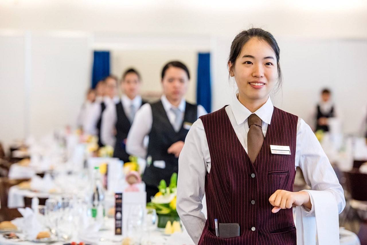 Đồng phục nhà hàng thanh lịch