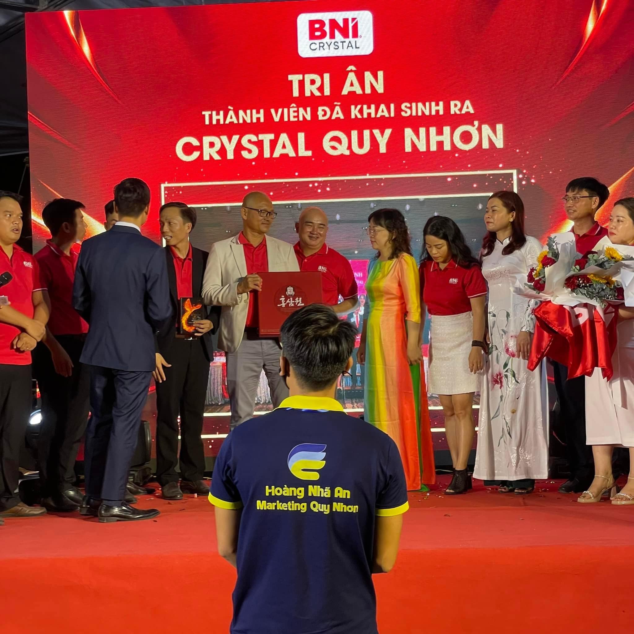 Tùy vào môi trường làm việc, khi may đồng phục nhân viên cần đáp ứng những tiêu chí khác nhau.